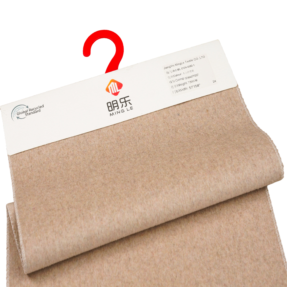 50 % uld, 40 % polyester, 10 % andre fibre, 720G/M, bønnepastafarve, tykt dobbeltsidet uldstof, ML-0124-4382-1