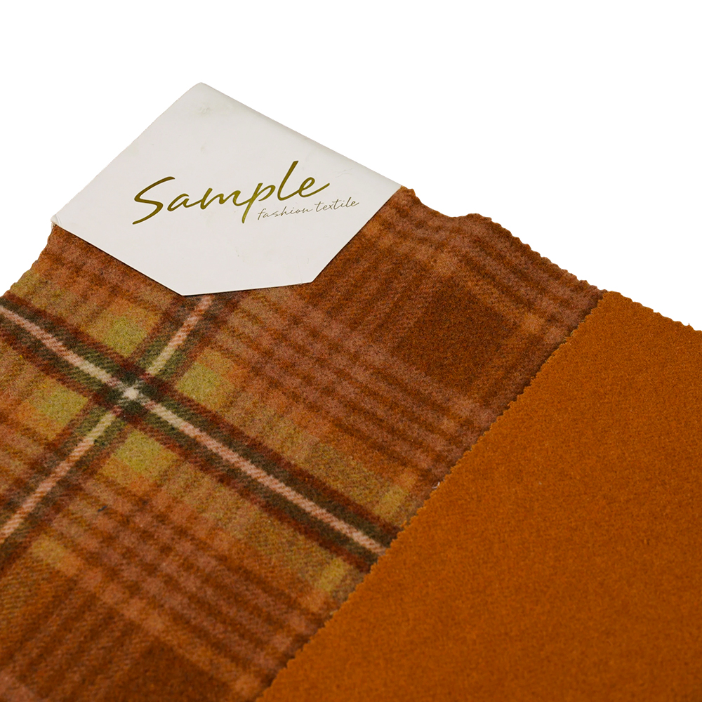 50 % uld, 40 % polyester, 10 % andre fibre, 860G/M, brun og gul ternet, fløjlsstof, ML-062142104