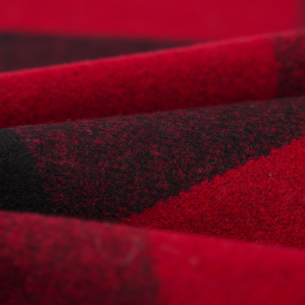 50% uld, 40% polyester, 10% andre fibre, 760G/M, sort og rød plaid, Melton stof, ML-3010354