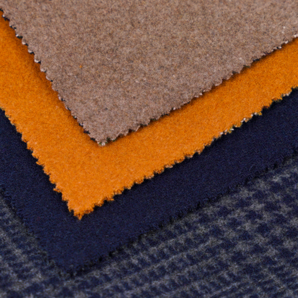 55 % uld, 45 % andet, r 645G/M, marineblå, dobbeltsidet fløjlsstof, ML-3010305-1