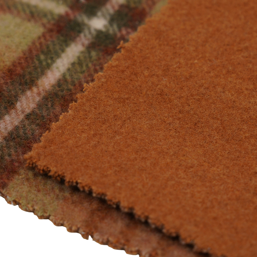 50 % uld, 40 % polyester, 10 % andre fibre, 860G/M, brun og gul ternet, fløjlsstof, ML-062142104