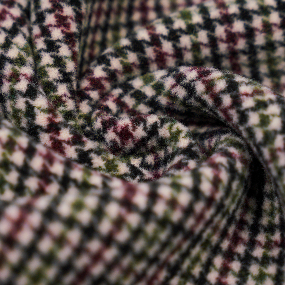 20 % uld, 70 % polyester, 10 % andre fibre, 800G/M, farvetjek, dobbeltsidet fløjlsstof, ML-4400-3